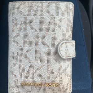Michael Kors wallet